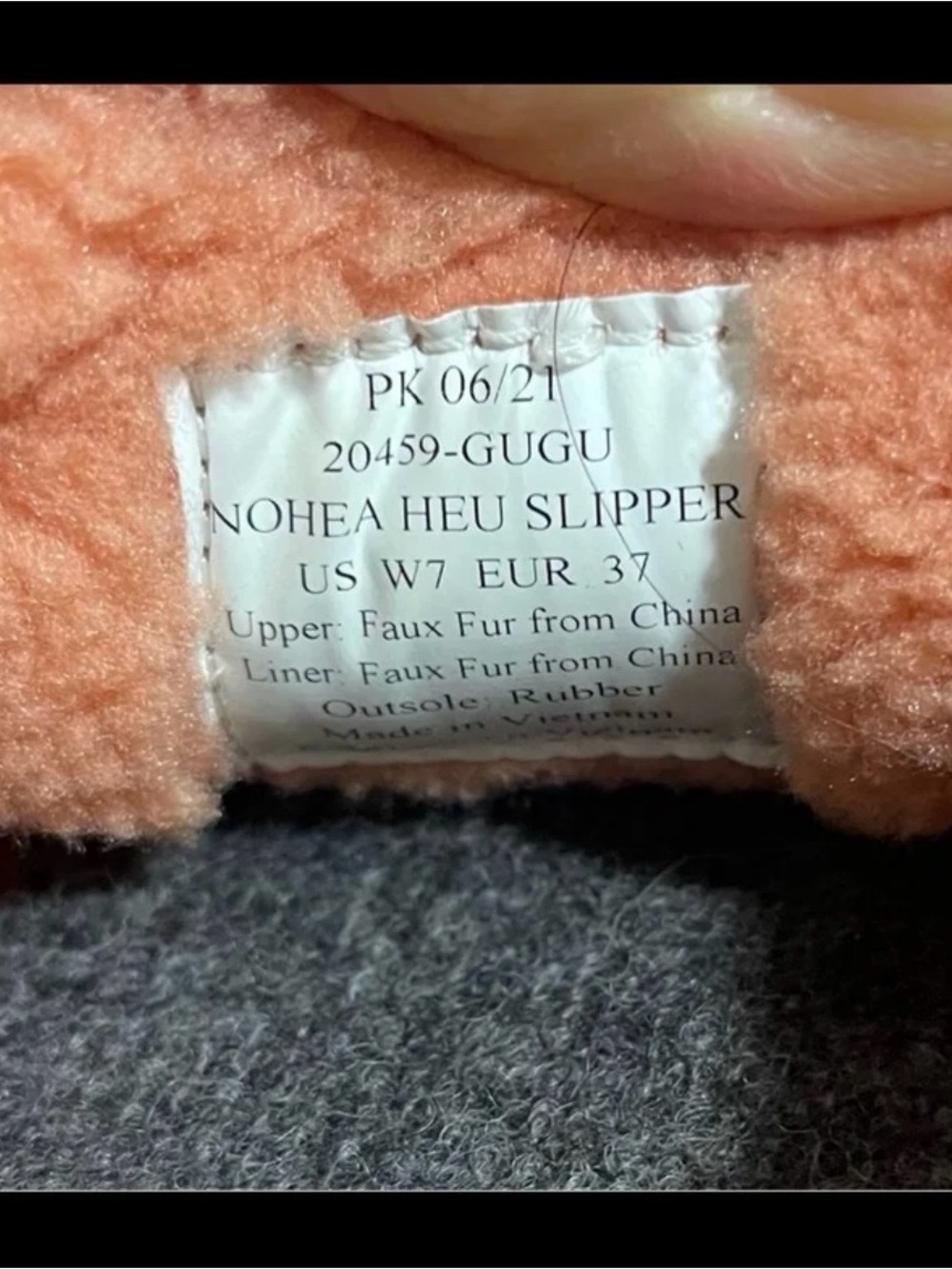 OluKai Nohea Heu Fuzzy Slippers - Coral - Picture 3 of 3